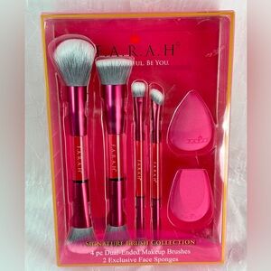FARAH Signature Brush Collection in Pink